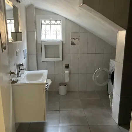 Apartamento Garden House-sana özel Bahçeli Ev